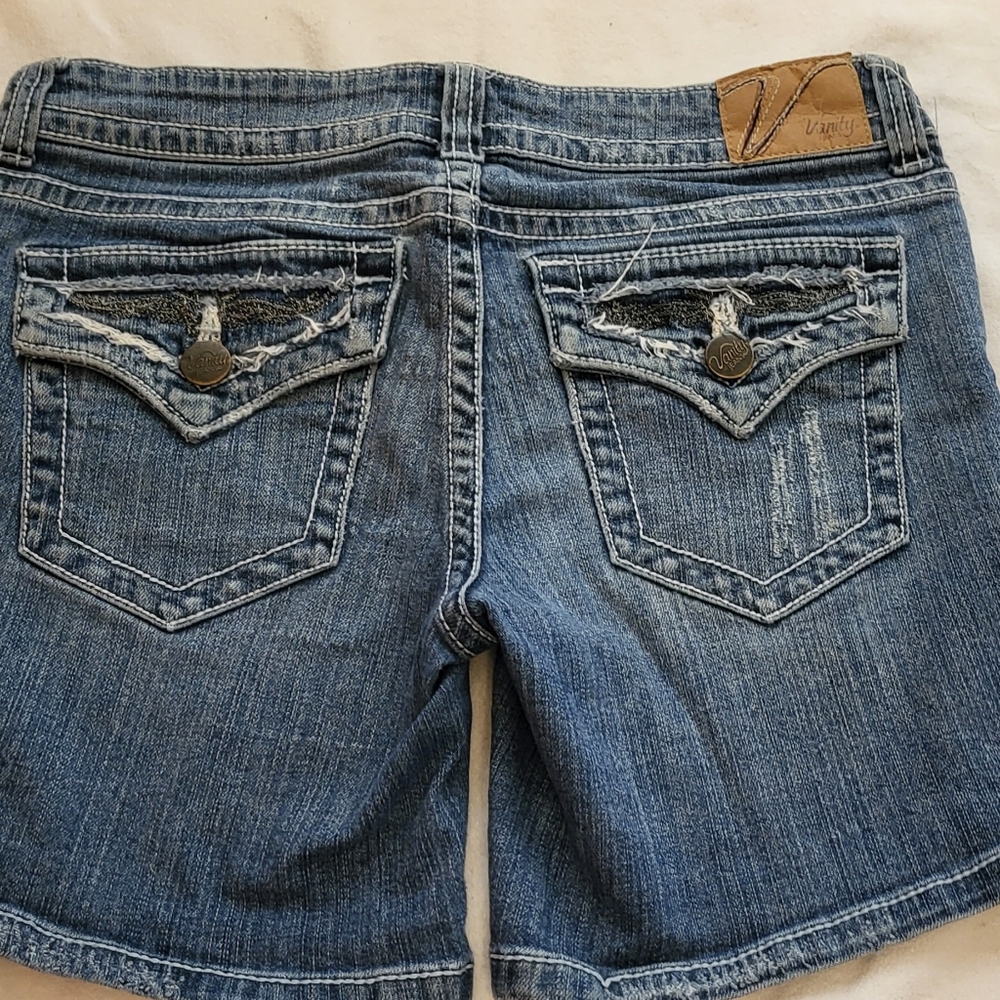 😁*BOGO SALE*😁 Vanity  Dakota blue Jean shorts size 27 waist